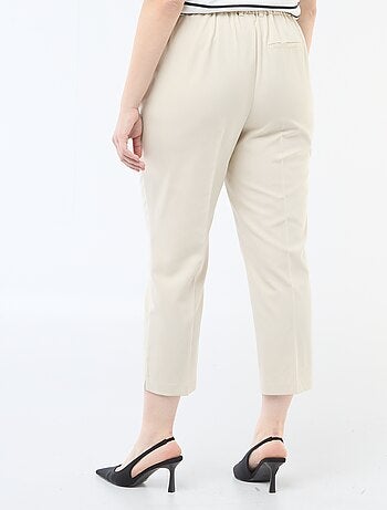 Pantalon cigarette avec ouverture par crochet et zippée