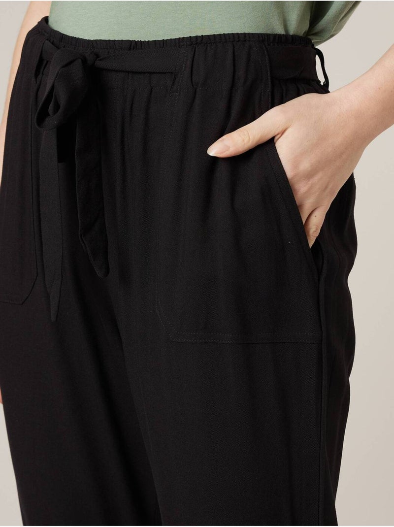 Pantalon cigarette femme fluide en toile légère 'Deeluxe' Noir - Kiabi