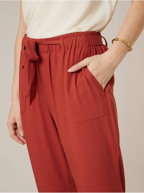 Pantalon cigarette femme fluide en toile légère 'Deeluxe' - Kiabi