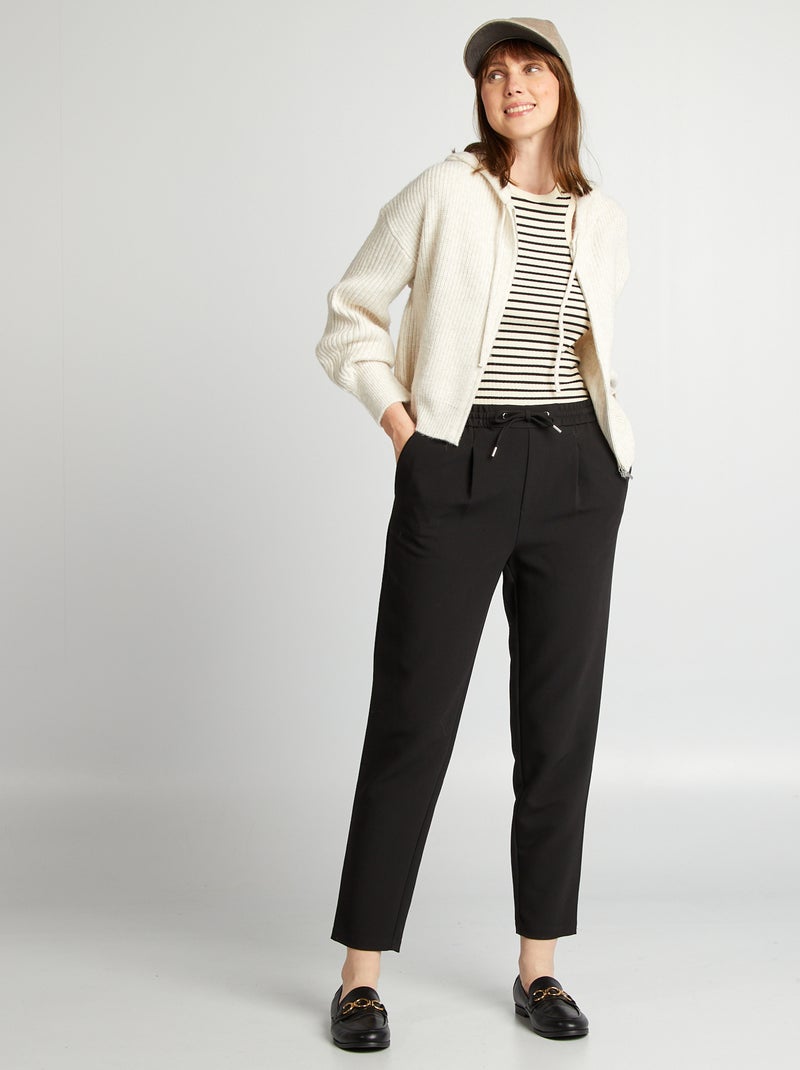 Pantalon cigarette style jogging noir - Kiabi
