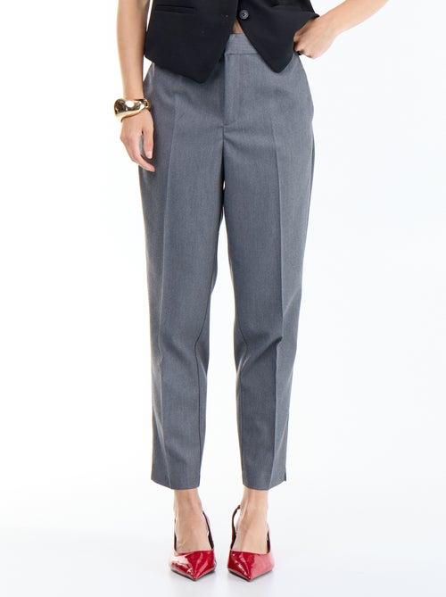 Pantalon cigarette uni avec 2 poches - Kiabi Pantalon cigarette uni avec 2 poches - Kiabi