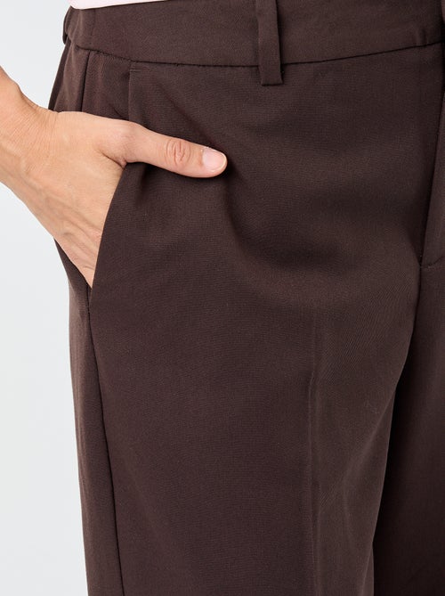 Pantalon cigarette uni avec 2 poches - Kiabi Pantalon cigarette uni avec 2 poches - Kiabi