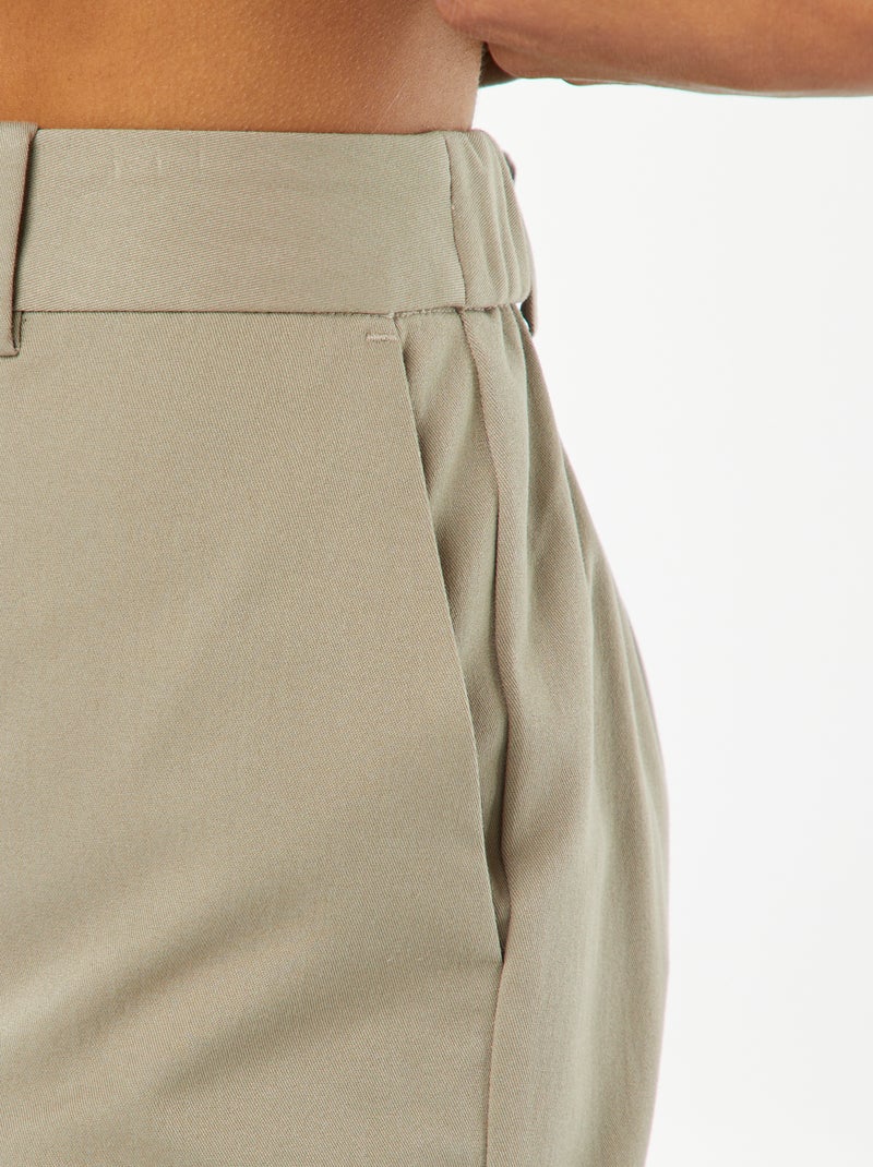 Pantalon cigarette uni avec 2 poches Vert - Kiabi
