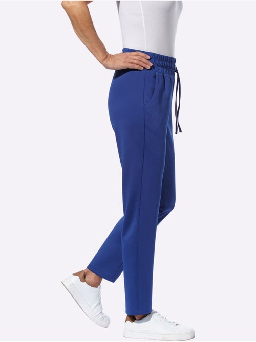 Pantalon confortable avec ceinture élastique et poches devant - Taille courte - Moda Vilona - Kiabi Pantalon confortable avec ceinture élastique et poches devant - Taille courte - Moda Vilona - Kiabi