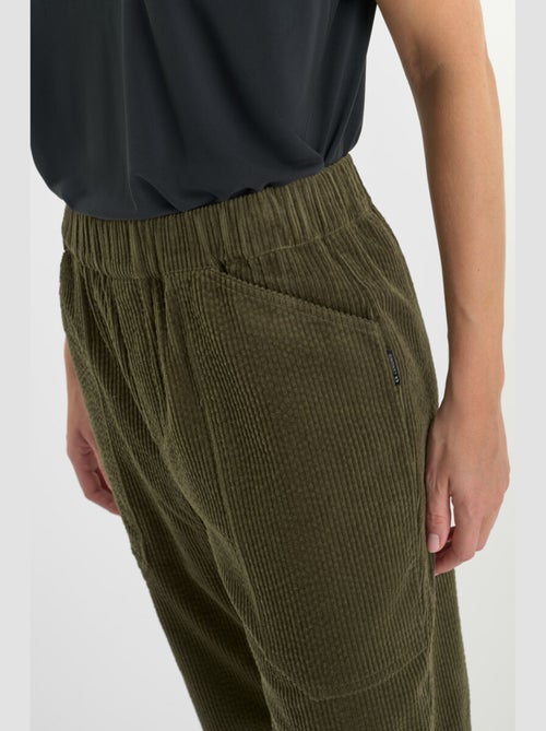 Pantalon CORDO droite 'Le Temps Des Cerises' - Kiabi