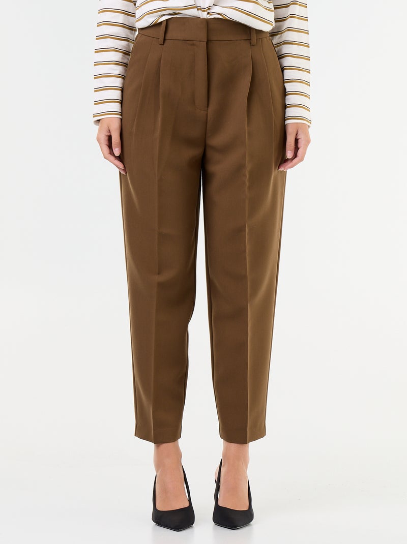 Pantalon coupe carotte taille haute Marron - Kiabi