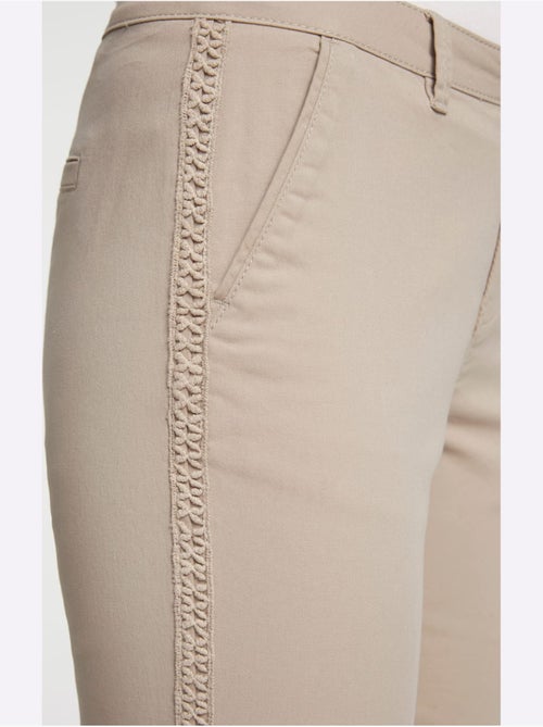 Pantalon coupe droite avec ceinture glissière et poches fendues - taille standard - helline - Kiabi Pantalon coupe droite avec ceinture glissière et poches fendues - taille standard - helline - Kiabi