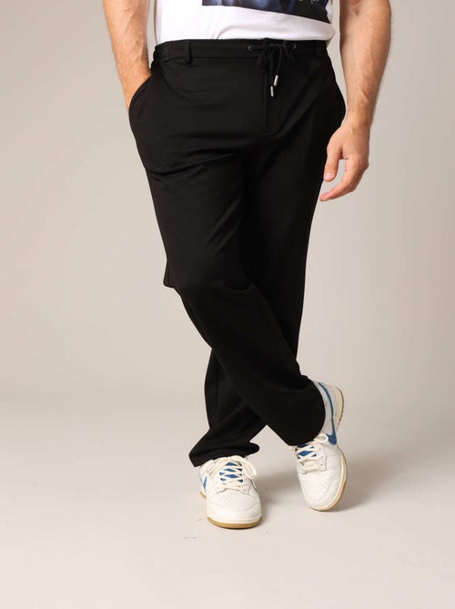 Pantalon coupe droite avec taille élastiquée et cordon de serrage. 'Deeluxe' - Kiabi