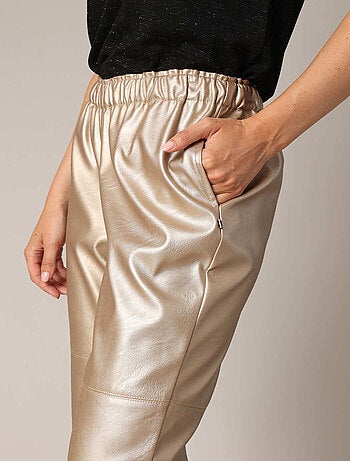 Pantalon coupe droite effet cuir métallisé 'Deeluxe'