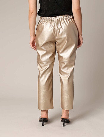 Pantalon coupe droite effet cuir métallisé 'Deeluxe'