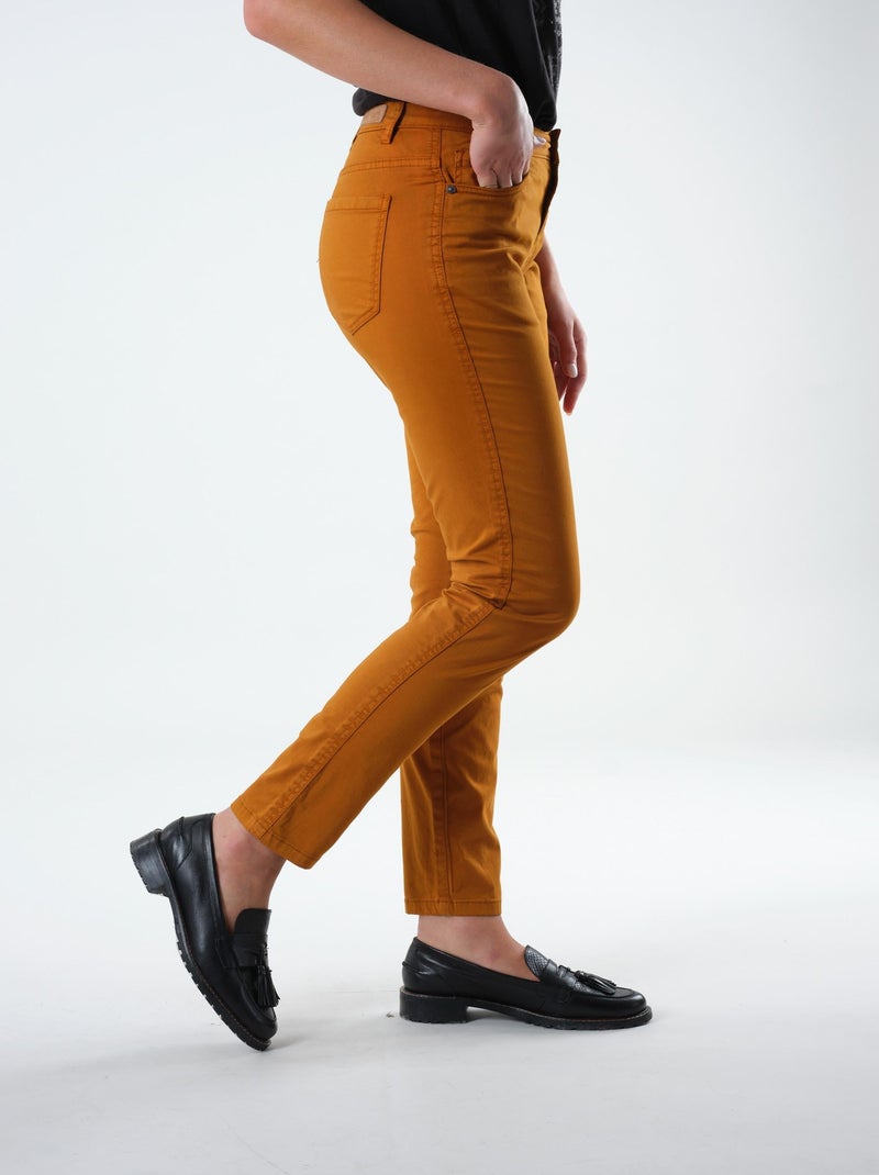 Pantalon coupe slim 'Deeluxe' Marron caramel - Kiabi
