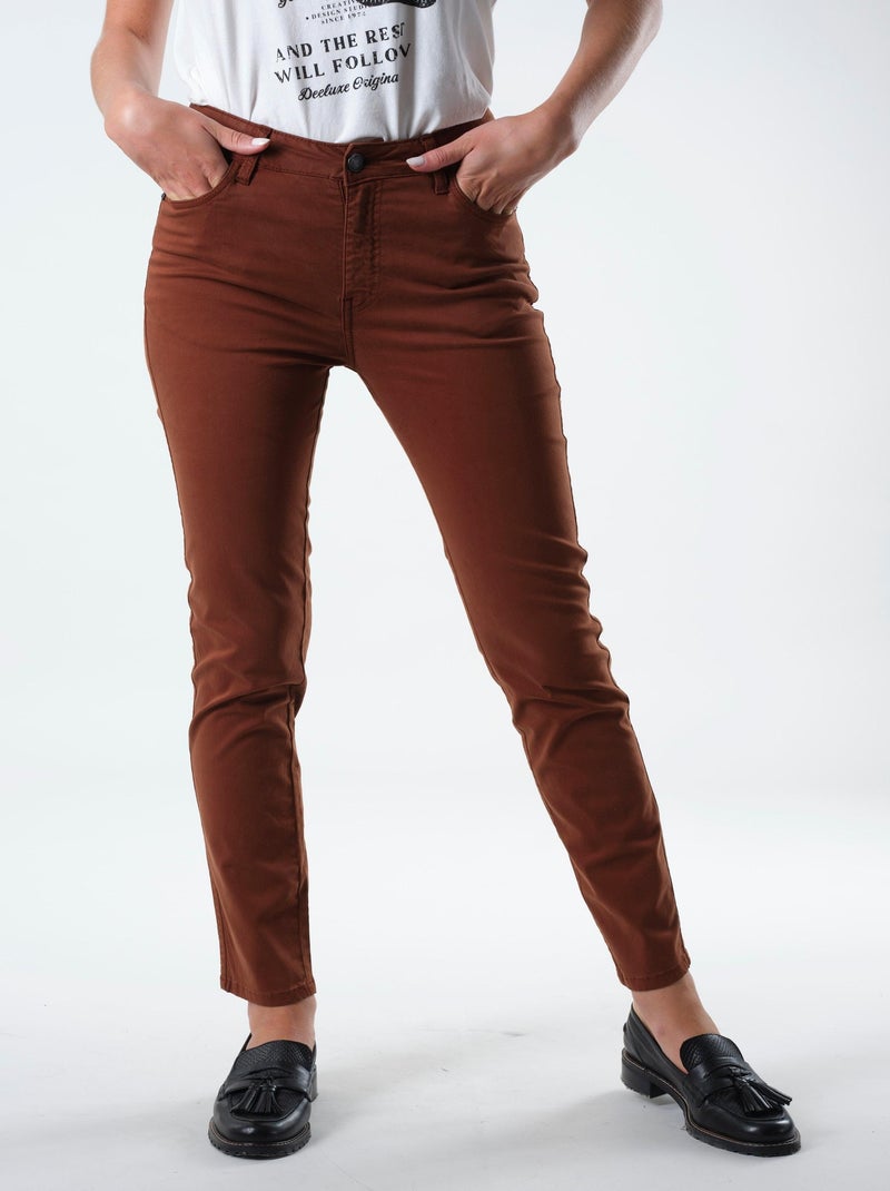 Pantalon coupe slim 'Deeluxe' Marron foncé - Kiabi