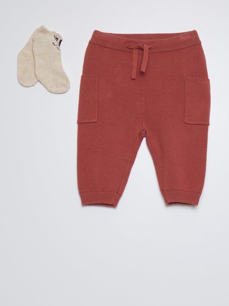 Pantalon de jogging avec poches plaquées + chaussettes Rouge - Kiabi