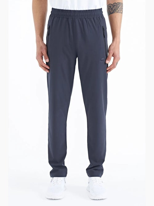 Pantalon de jogging homme à jambe droite tommy - Kiabi Pantalon de jogging homme à jambe droite tommy - Kiabi