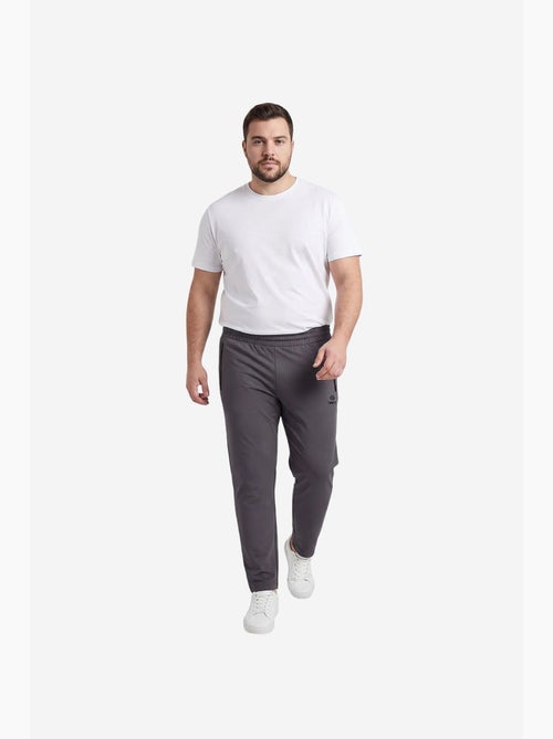 Pantalon de jogging homme à jambe droite tommy - Kiabi Pantalon de jogging homme à jambe droite tommy - Kiabi