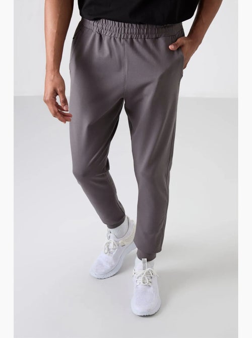 Pantalon de jogging homme coupe regular en coton mélangé tommy - Kiabi Pantalon de jogging homme coupe regular en coton mélangé tommy - Kiabi