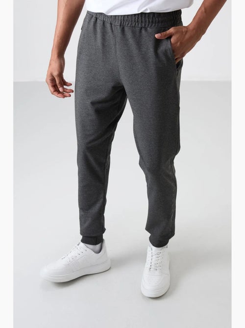 Pantalon de jogging homme coupe regular en coton mélangé tommy - Kiabi Pantalon de jogging homme coupe regular en coton mélangé tommy - Kiabi