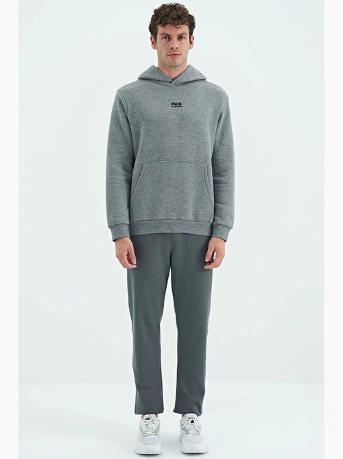 Pantalon de jogging homme coupe regular en molleton tommy - Kiabi Pantalon de jogging homme coupe regular en molleton tommy - Kiabi