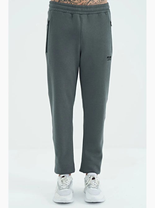 Pantalon de jogging homme coupe regular en molleton tommy - Kiabi Pantalon de jogging homme coupe regular en molleton tommy - Kiabi