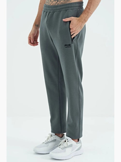 Pantalon de jogging homme coupe regular en molleton tommy - Kiabi Pantalon de jogging homme coupe regular en molleton tommy - Kiabi