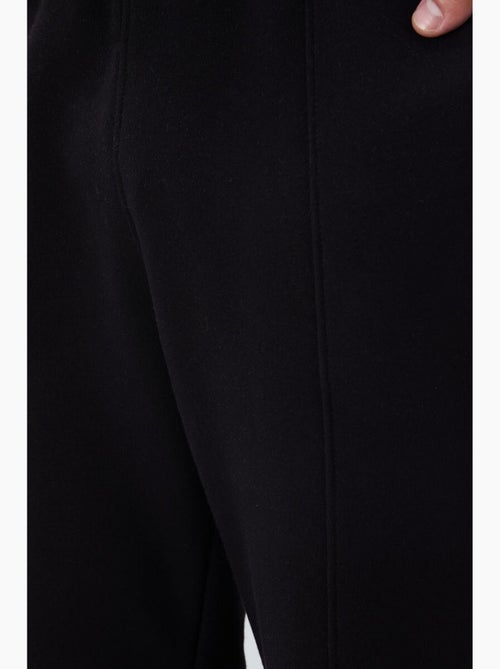 Pantalon de jogging homme coupe regular en molleton tommy - Kiabi Pantalon de jogging homme coupe regular en molleton tommy - Kiabi