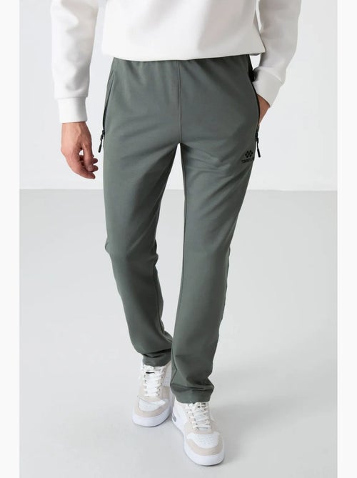 Pantalon de jogging homme coupe regular jambe droite tommy - Kiabi Pantalon de jogging homme coupe regular jambe droite tommy - Kiabi