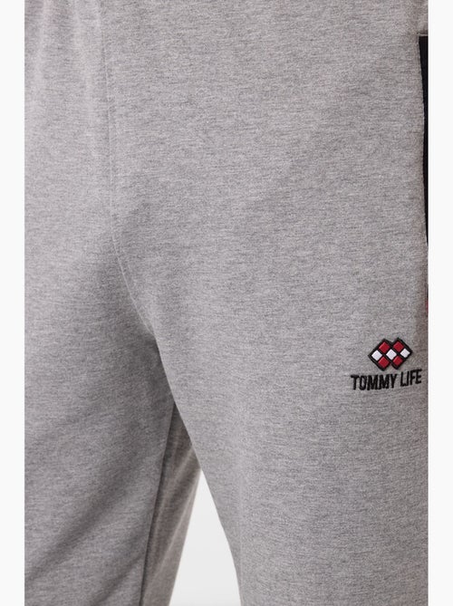 Pantalon de jogging homme slim, jambe droite tommy - Kiabi Pantalon de jogging homme slim, jambe droite tommy - Kiabi