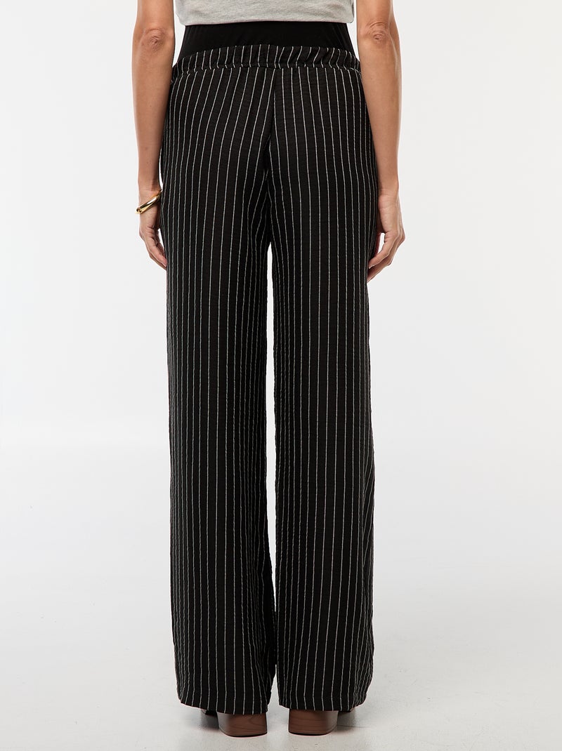 Indigo FEMME Pantalon Long de Maternité Boyfriend à Taille Haute et Jambe Droite avec Détails