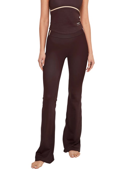 Pantalon de sport évasé tech st8 - Kiabi Pantalon de sport évasé tech st8 - Kiabi