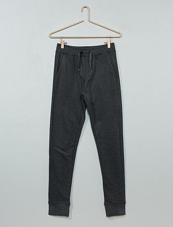 Product Couleur : gris foncé, gris clair chiné, bleu marine,noir, - Taille : S, 10A, 12A,M,XSHabillement Garçon / Garçon 10-18 ans / Pantalon / Pantalon Le pantalon de jogging dans toute sa splendeur, simple, confortable et efficace. - KIABI