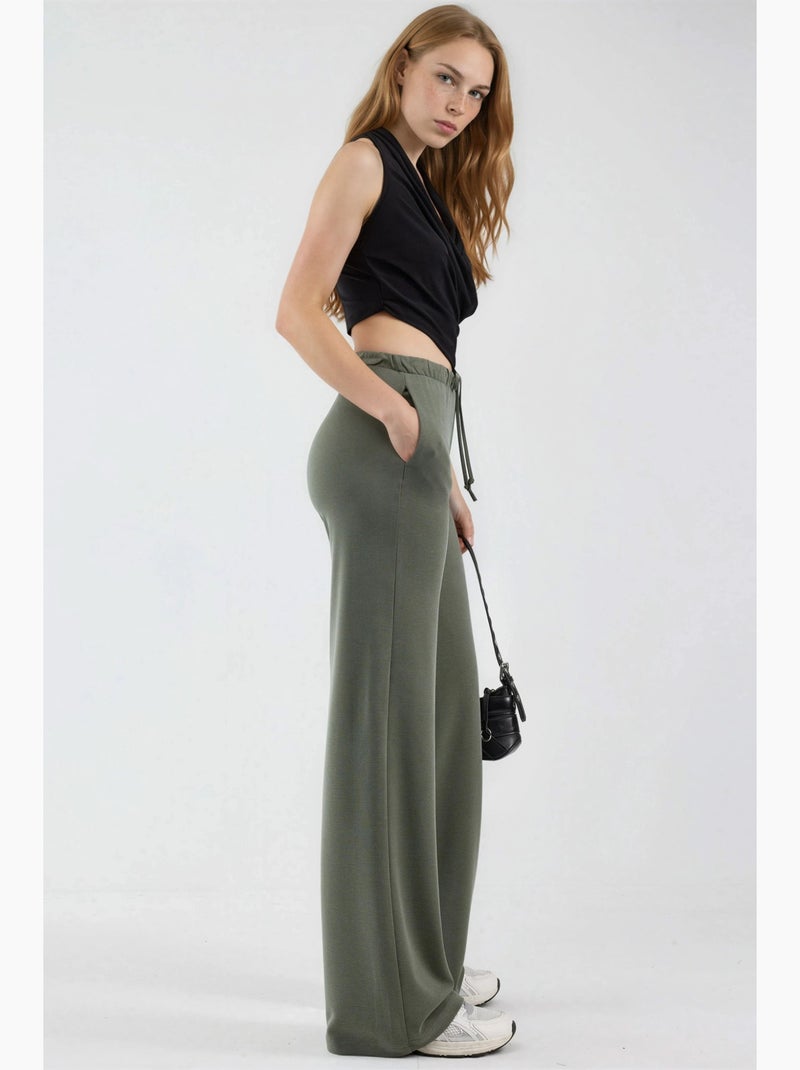 Pantalon de survêtement coupe décontractée jambes larges avec cordon de serrage à la taille busem Kaki - Kiabi