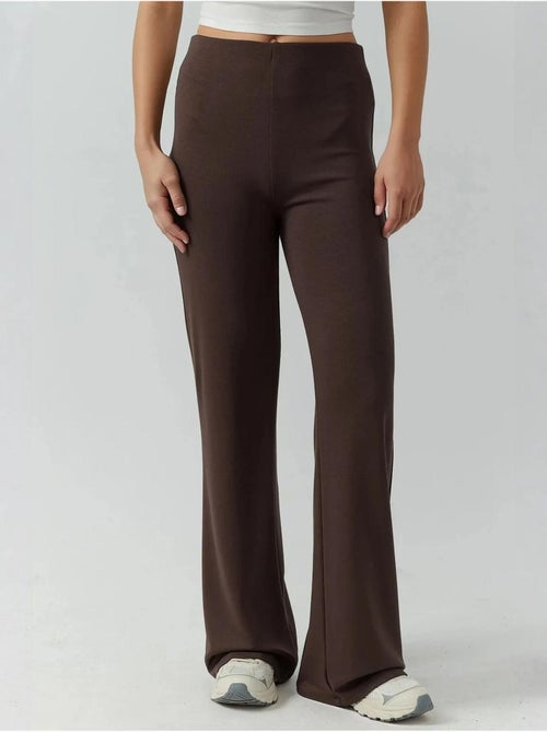 Pantalon de survêtement coupe droite en modal, coupe décontractée hiccup - Kiabi Pantalon de survêtement coupe droite en modal, coupe décontractée hiccup - Kiabi
