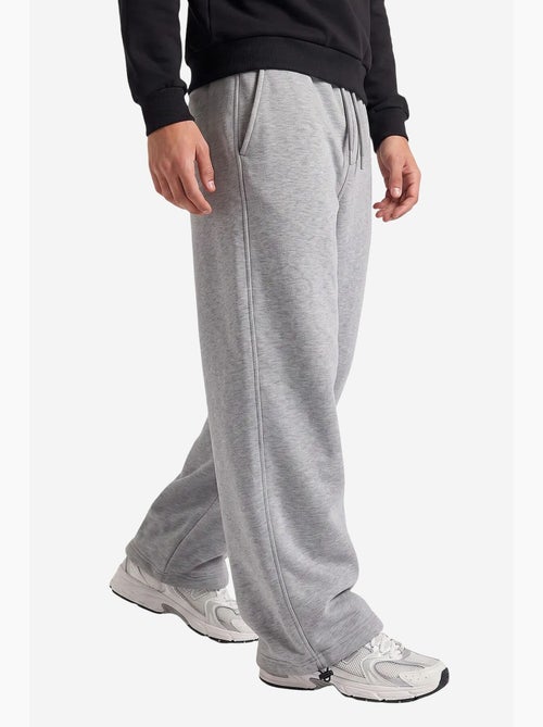 Pantalon de survêtement homme en mélange de coton tommy - Kiabi Pantalon de survêtement homme en mélange de coton tommy - Kiabi
