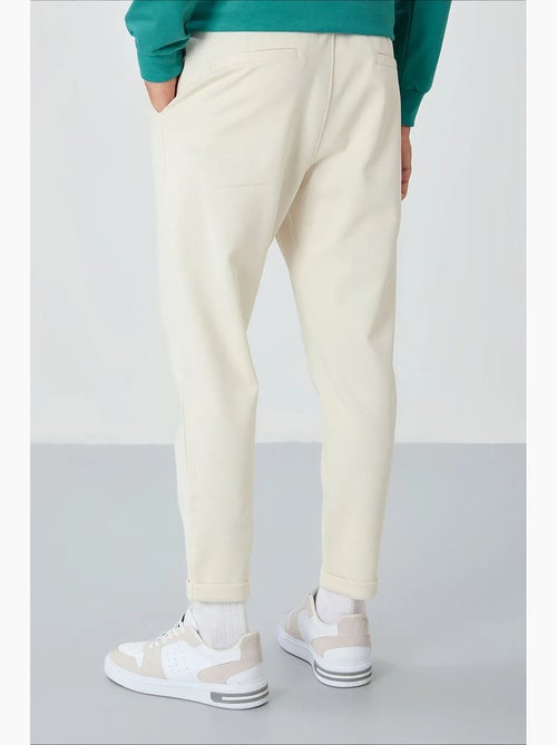 Pantalon de survêtement homme texturé fuselé tommy - Kiabi Pantalon de survêtement homme texturé fuselé tommy - Kiabi