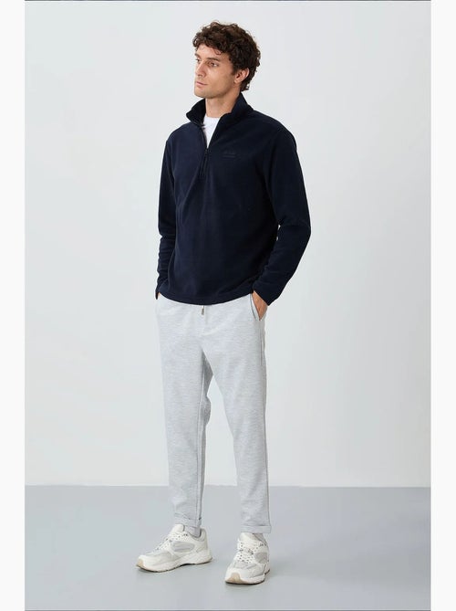 Pantalon de survêtement homme texturé fuselé tommy - Kiabi Pantalon de survêtement homme texturé fuselé tommy - Kiabi