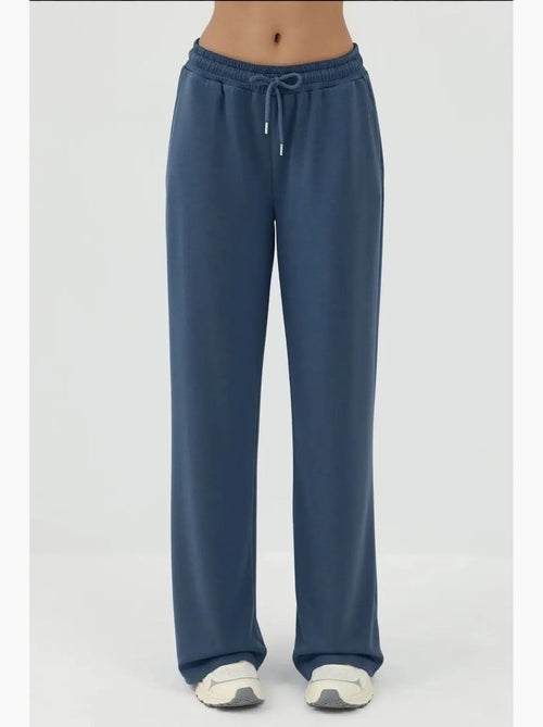 Pantalon de survêtement large en modal doux au toucher hiccup - Kiabi Pantalon de survêtement large en modal doux au toucher hiccup - Kiabi