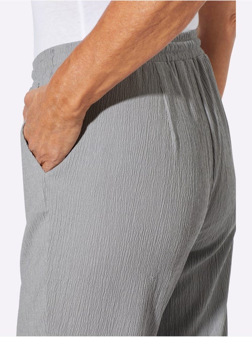 Pantalon décontracté à ceinture élastique et poches latérales - taille courte - moda vilona - Kiabi Pantalon décontracté à ceinture élastique et poches latérales - taille courte - moda vilona - Kiabi