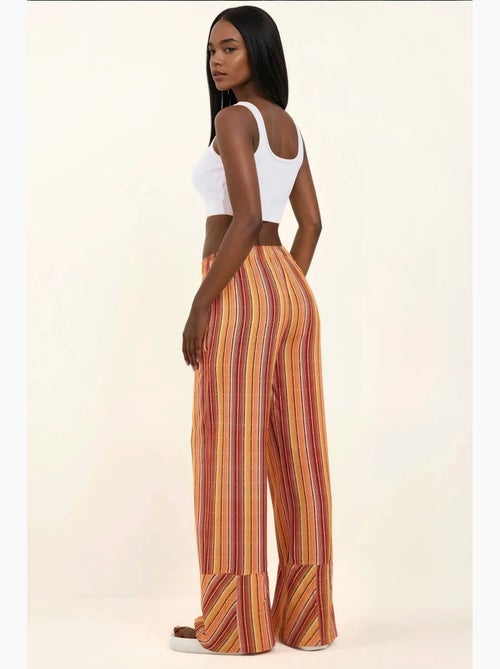 Pantalon décontracté imprimé à jambes larges hiccup - Kiabi Pantalon décontracté imprimé à jambes larges hiccup - Kiabi