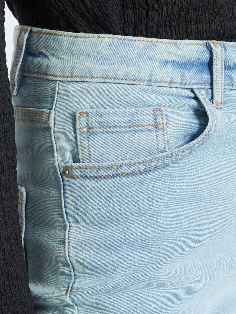 Pantalon denim flare 5 poches bleu clair Kiabi 20.00€