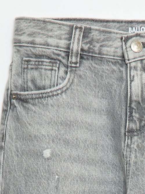 Pantalon denim mom avec abrasions - Kiabi