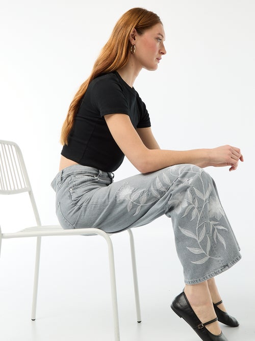 Pantalon denim wide leg avec broderies - Kiabi