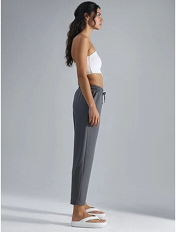 Pantalon droit à enfiler, coupe classique