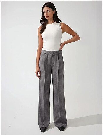 Pantalon droit à rayures plissées