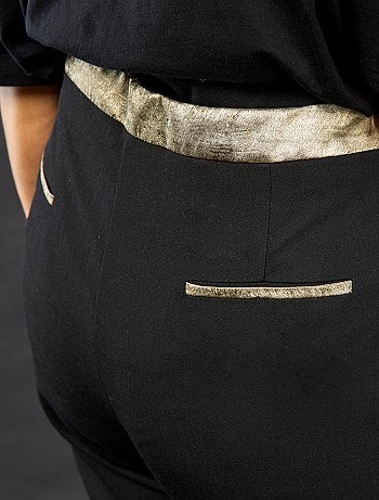 Pantalon droit avec détails dorés - Kiabi