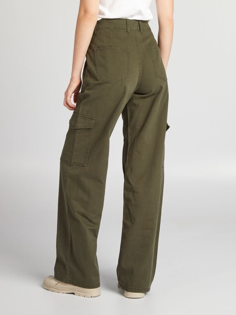 Pantalon droit avec poches à rabats Kaki - Kiabi