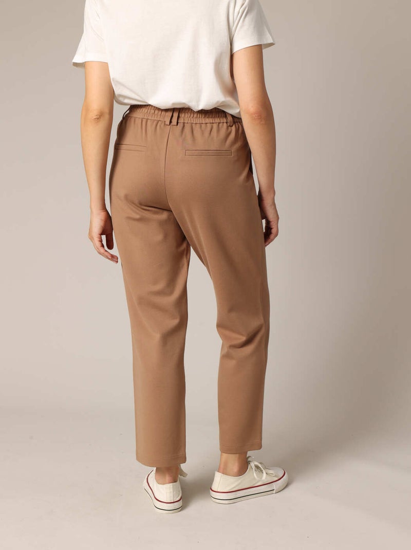 Pantalon droit avec poches italiennes 'Deeluxe' Marron cappuccino - Kiabi