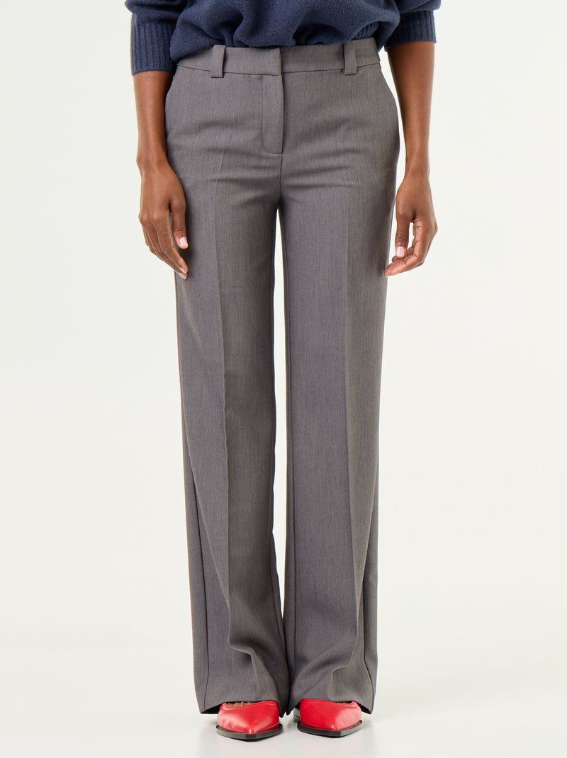 Pantalon droit avec taille ceinturée Gris - Kiabi