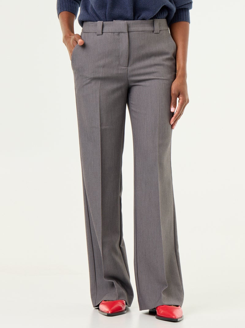 Pantalon droit avec taille ceinturée Gris - Kiabi