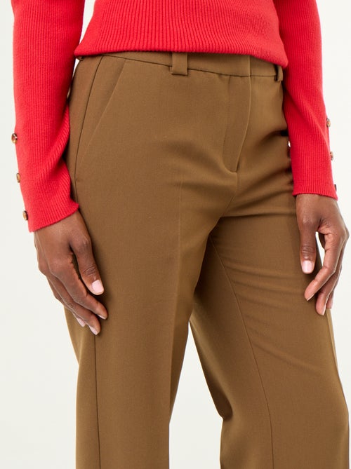 Pantalon droit avec taille ceinturée - Kiabi