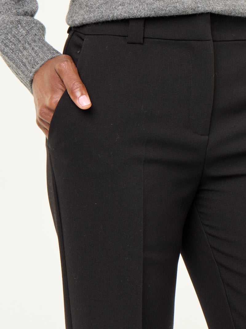 Pantalon droit avec taille ceinturée Noir - Kiabi